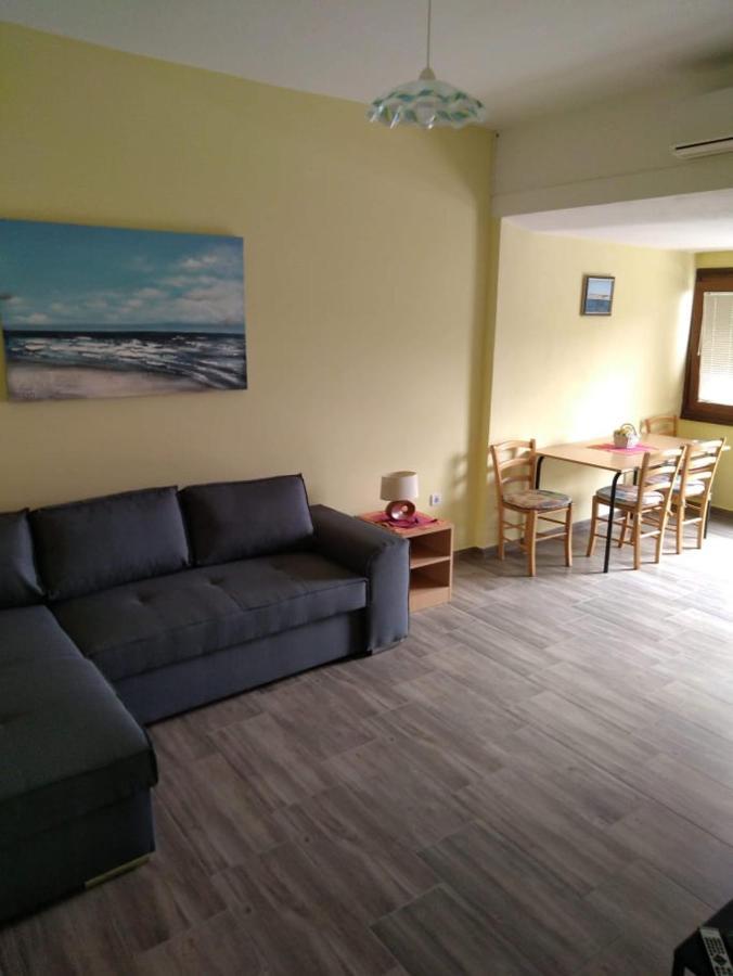 Apartman Salvia Lägenhet Starigrad Paklenica Exteriör bild